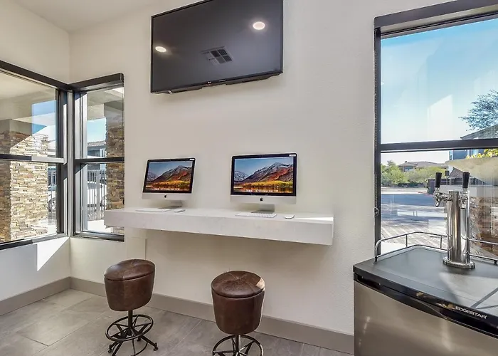 Apartment Ascent North Pool Gym Near Mayo And Quarter Scottsdale