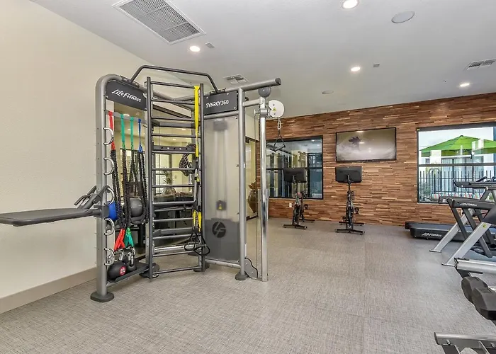 Apartment Ascent North Pool Gym Near Mayo And Quarter Scottsdale