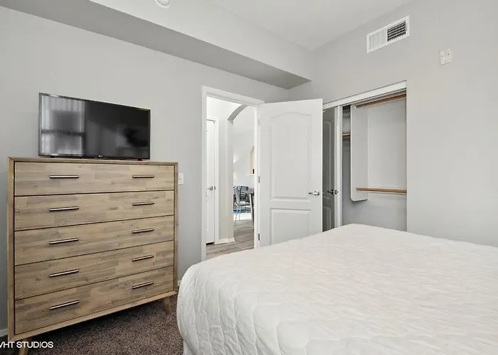 Apartment Ascent North Pool Gym Near Mayo And Quarter Scottsdale